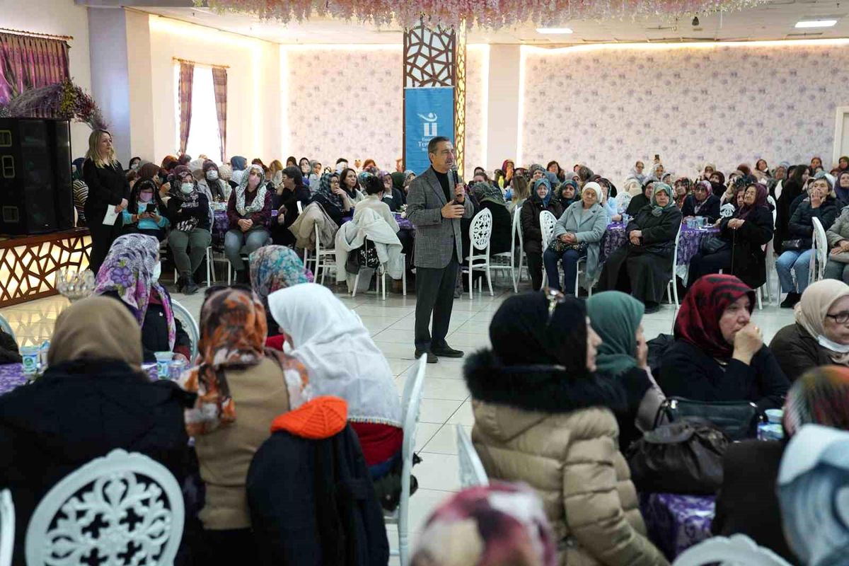 Tepebaşı Belediyesi İslahiye\'de anma etkinliği düzenledi
