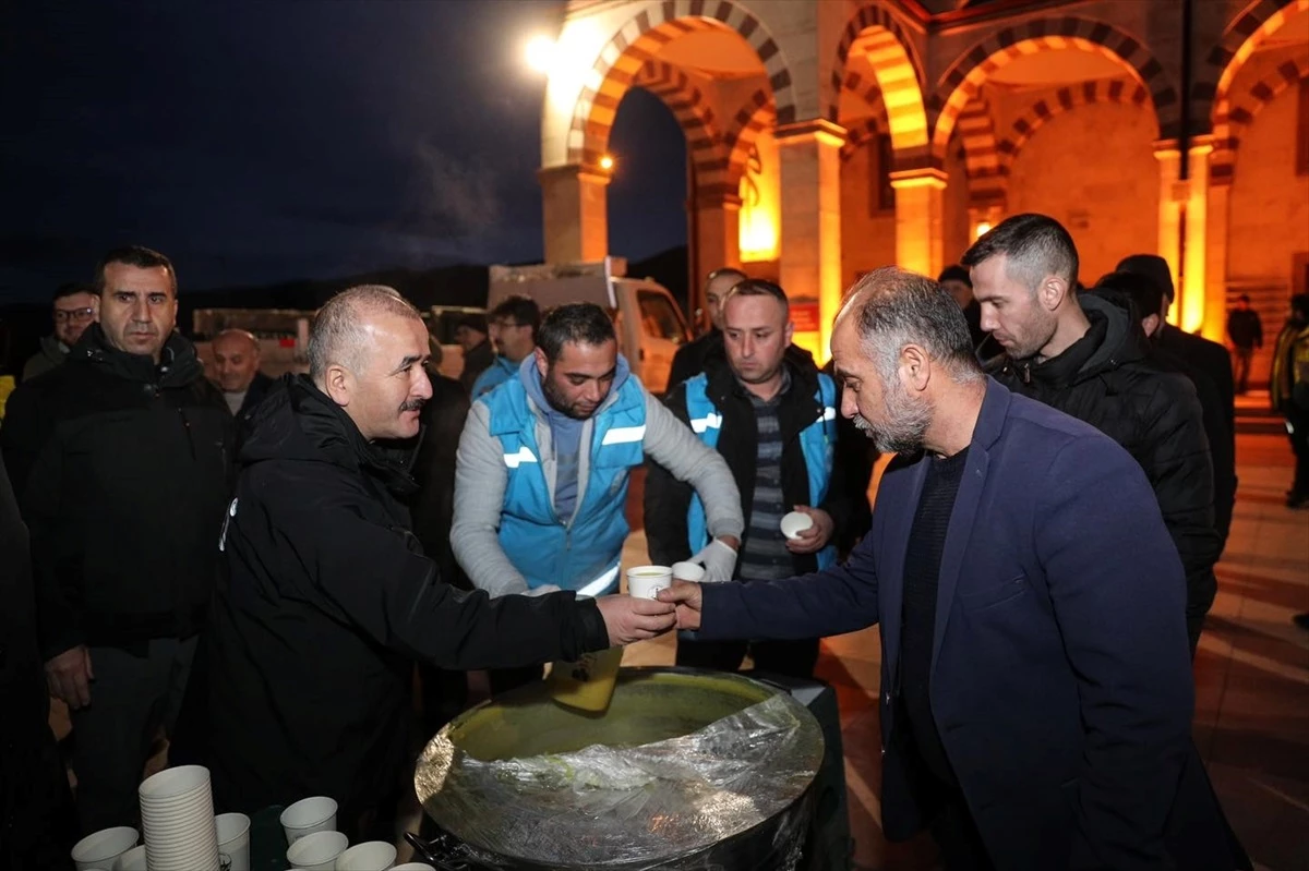 Tokat\'ta Deprem Yıl Dönümünde Hayatını Kaybedenler İçin Dua Edildi