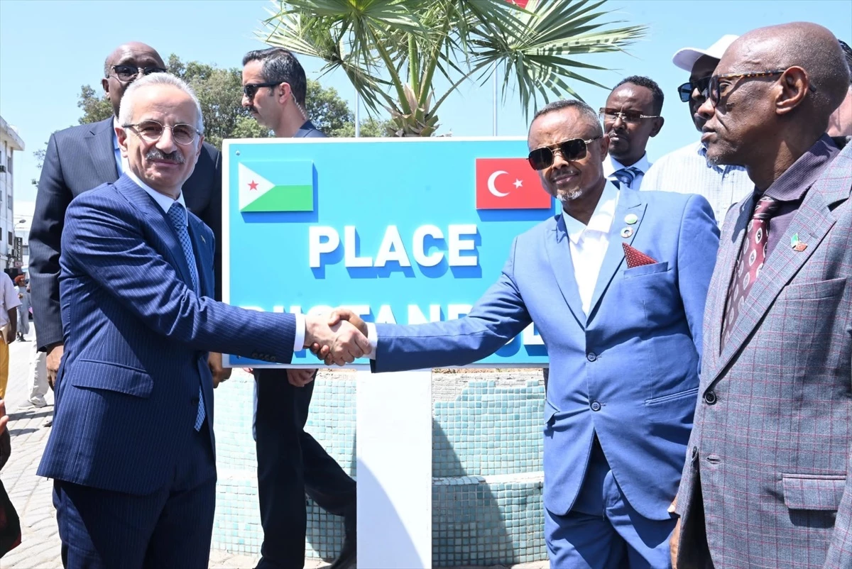 Ulaştırma Bakanı Uraloğlu, Cibuti\'de İstanbul Meydanı\'nın açılışını gerçekleştirdi