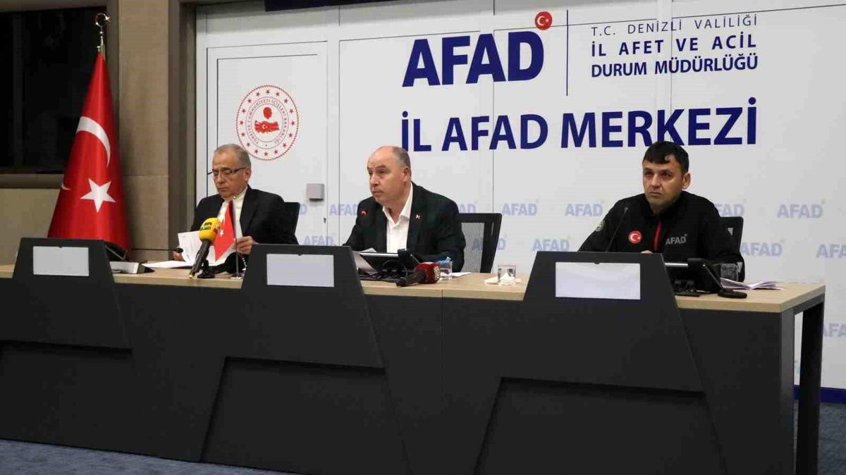 Denizli\'de 6 Bin Depremzede Halen Yaşamını Sürdürüyor