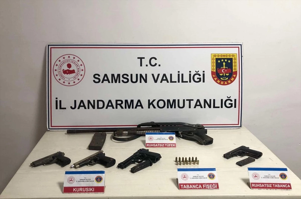 Vezirköprü\'de Ruhsatsız Silah ve Mermi Bulunduran Kişi Gözaltına Alındı