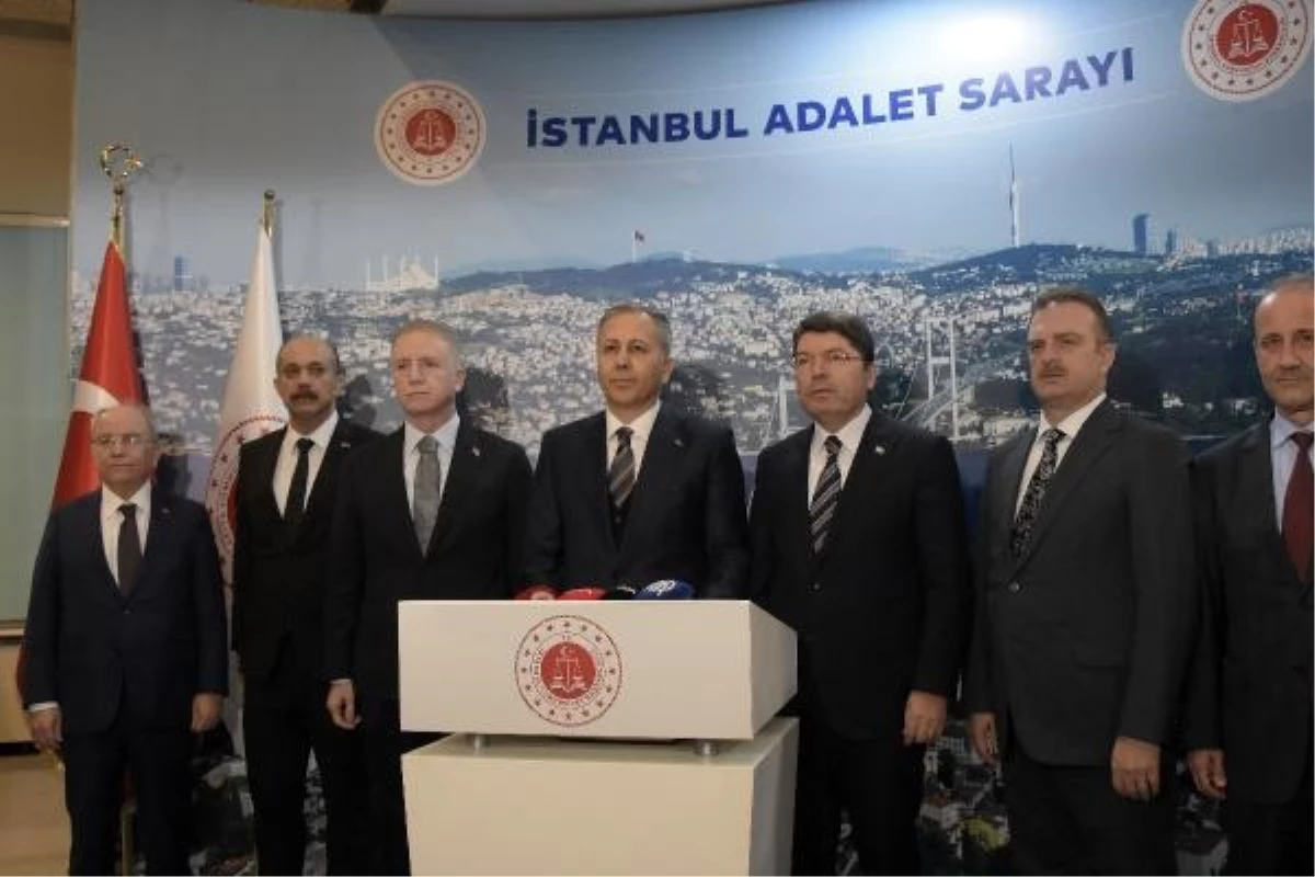 İstanbul Adalet Sarayı önünde gerçekleşen terör saldırısı sonrası İçişleri Bakanı Ali Yerlikaya basın açıklaması yaptı