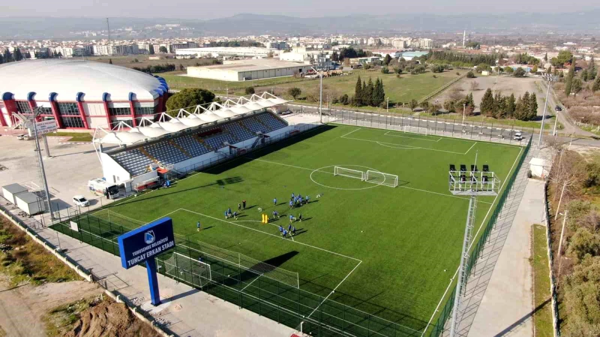 Yunusemre Belediyesi, Muradiye Futbol Sahası\'na Tuncay Erkan\'ın İsmini Verdi