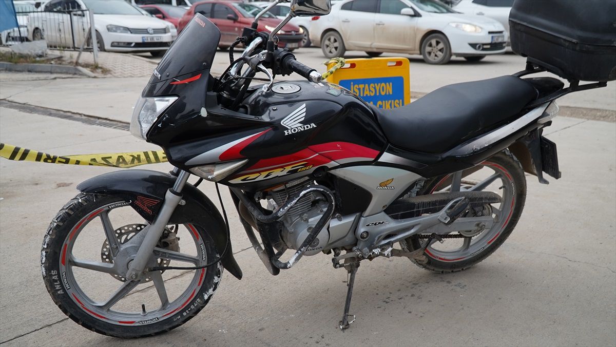 Adıyaman\'da devrilen motosikletin sürücüsü yaralandı