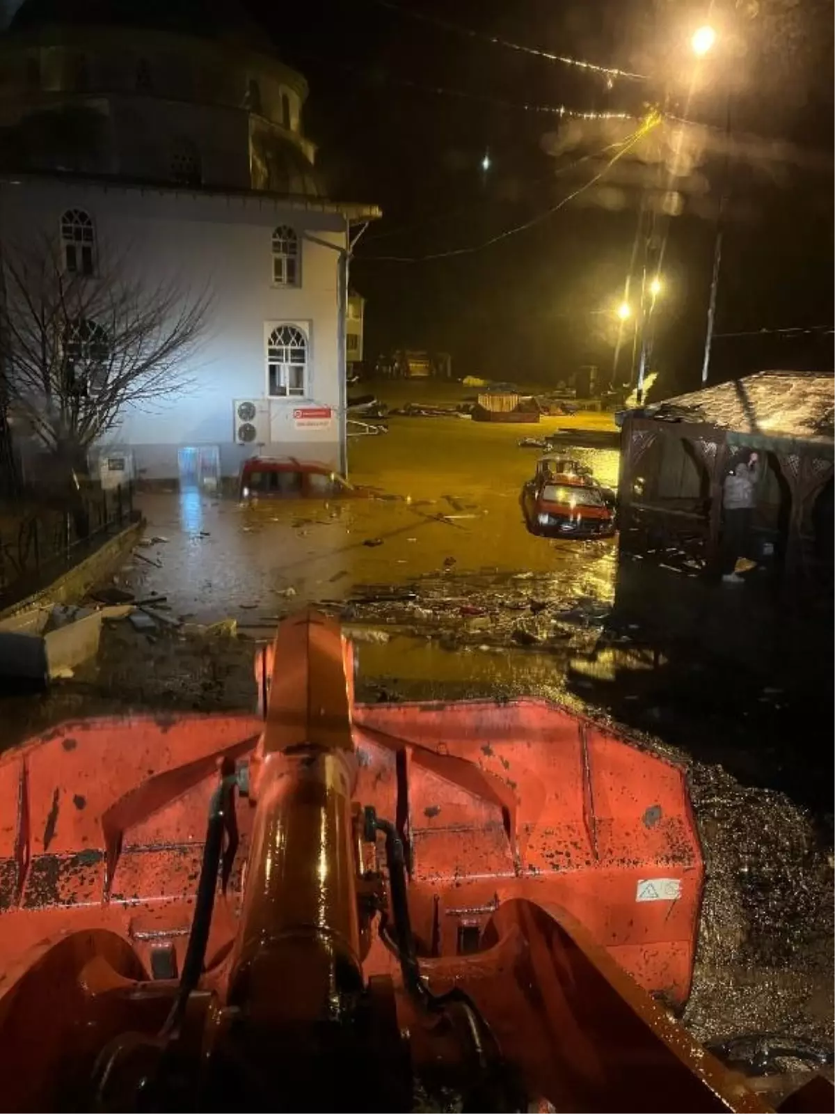 Artvin Borçka'da Sağanak Sele Neden Oldu