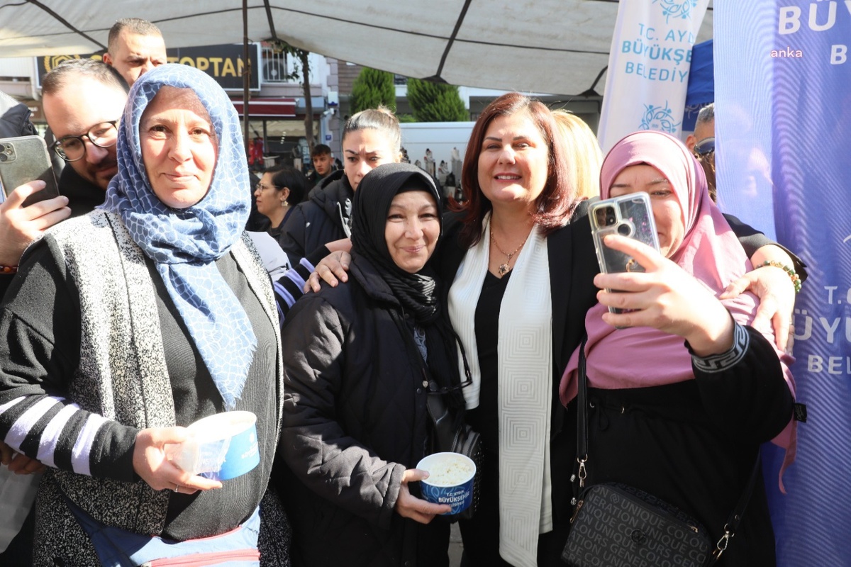 Aydın Büyükşehir Belediyesi Depremzedelere Pilav Dağıttı