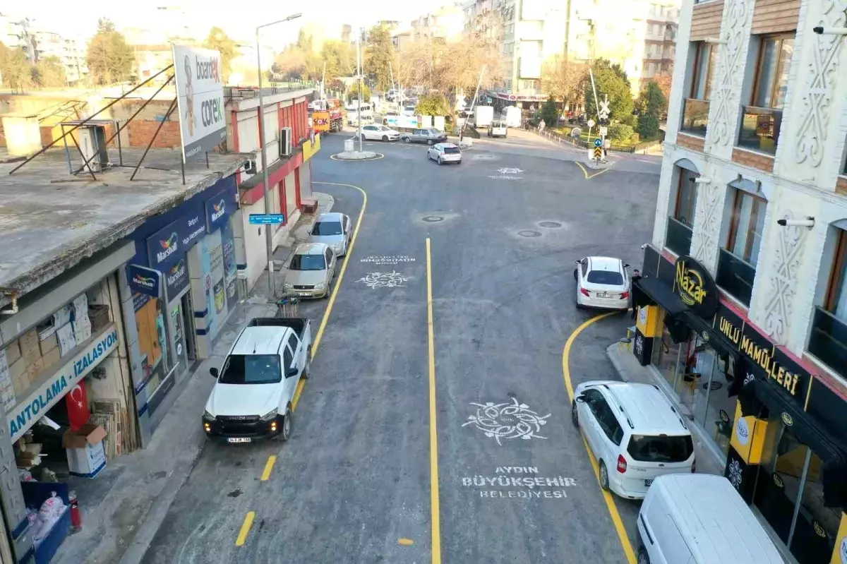 Aydın Büyükşehir Belediyesi Yol Yapım Çalışmalarına Devam Ediyor