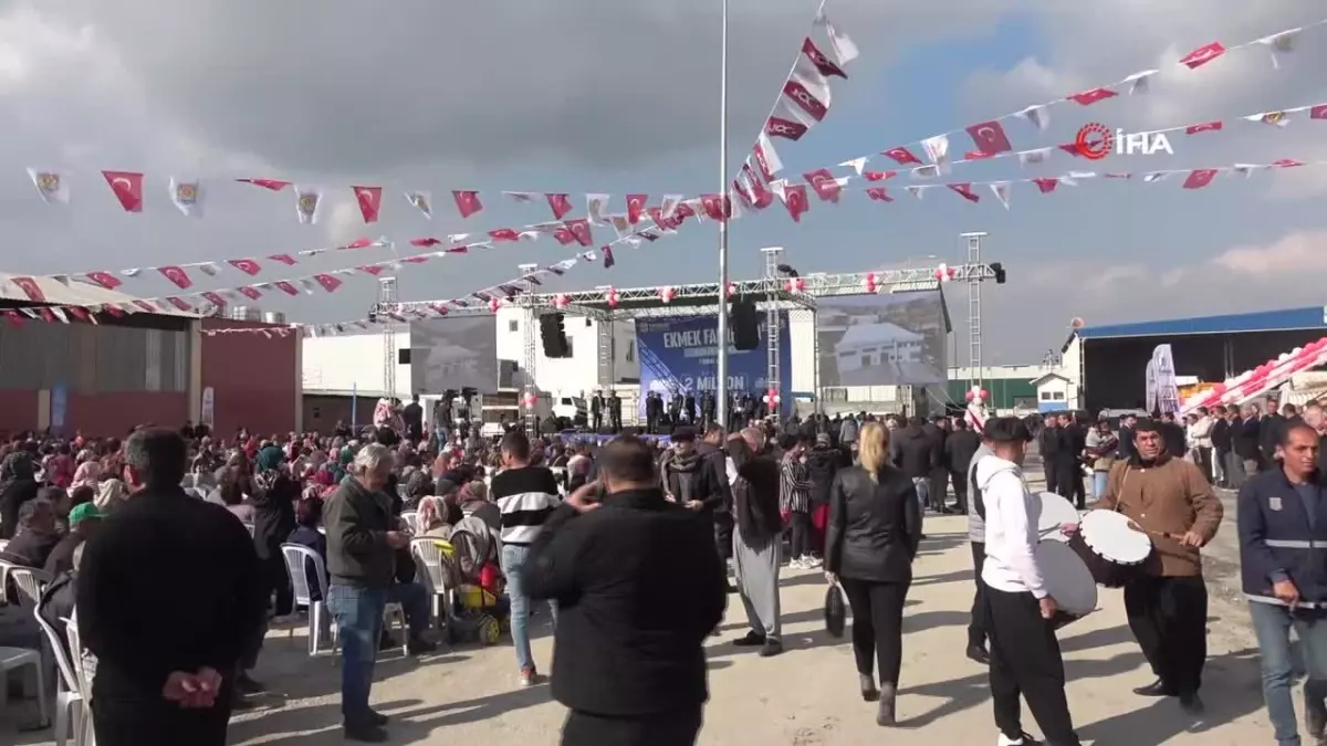 Tarsus Belediyesi Tarafından Açılan Ekmek Fabrikası Hizmete Girdi