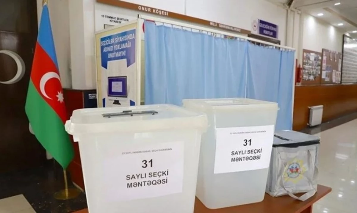 Azerbaycan\'da erken Cumhurbaşkanı seçimi için oy kullanma işlemi başladı