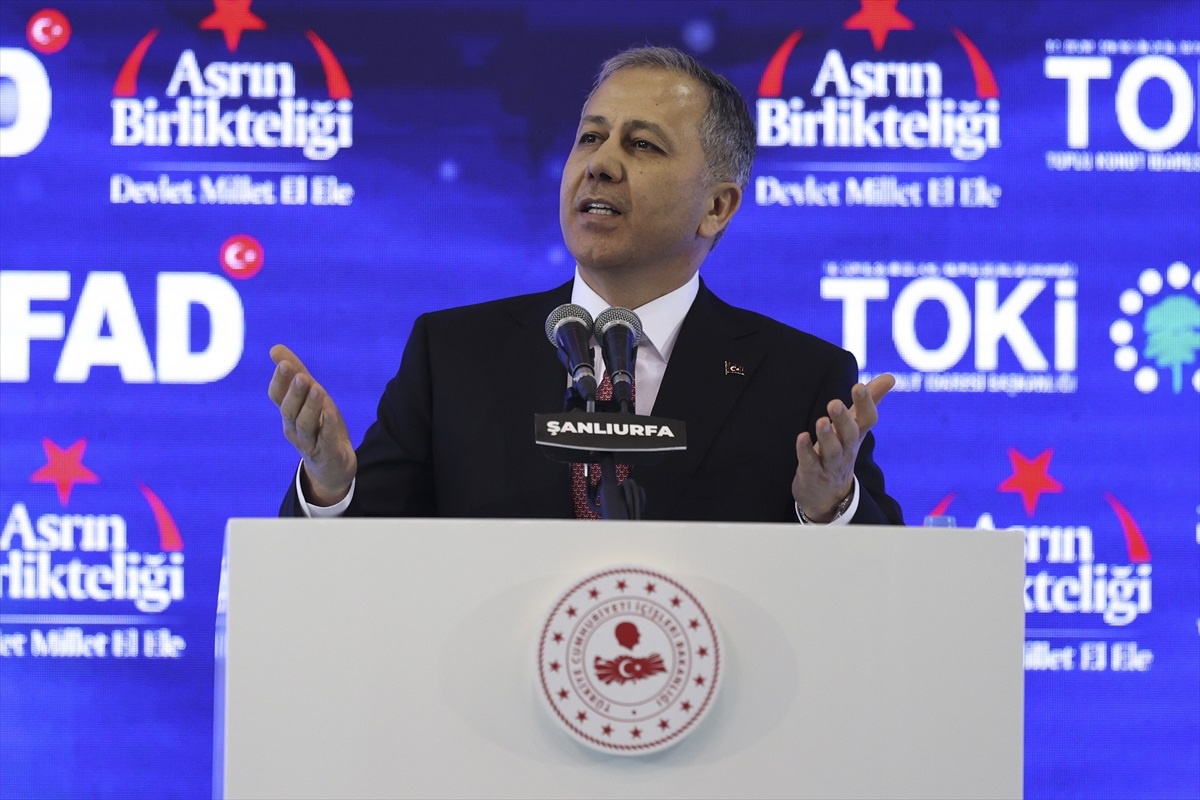 Çevre Bakanı Özhaseki: \'75 bin evi teslim ediyoruz, onlar diyor ki \'nerede bu evler?\' Gelsinler ben birebir gezdireceğim\'