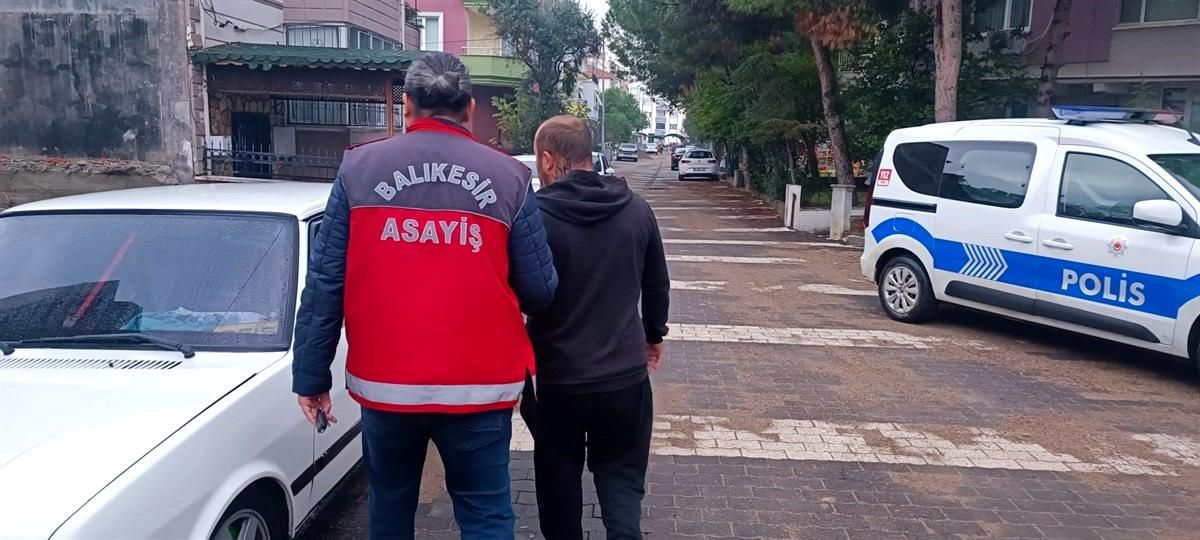 Balıkesir\'de Polis Ekipleri Uyuşturucu Denetimi Yaptı