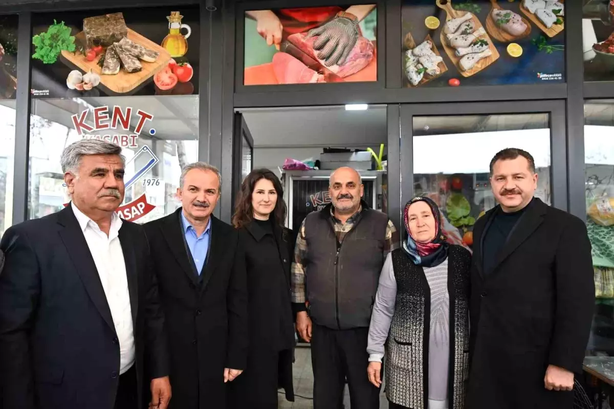 Balıkesir Büyükşehir Belediye Başkanı Yücel Yılmaz Adıyaman'da Balıkesir Çarşısı'nı ziyaret etti