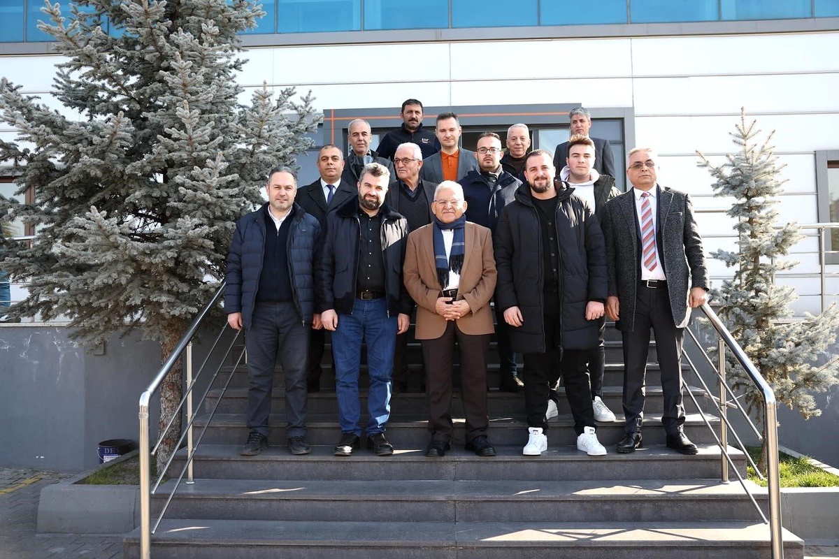 Kayseri Büyükşehir Belediye Başkanı Fabrikaları Ziyaret Etti