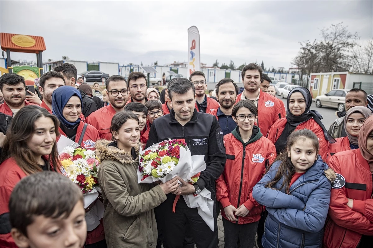 Baykar Yönetim Kurulu Başkanı Selçuk Bayraktar, deprem bölgesindeki konutların inşaatlarının devam ettiğini açıkladı