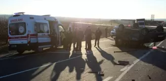 Çanakkale'de ticari araçlar çarpıştı, sürücüler yaralandı