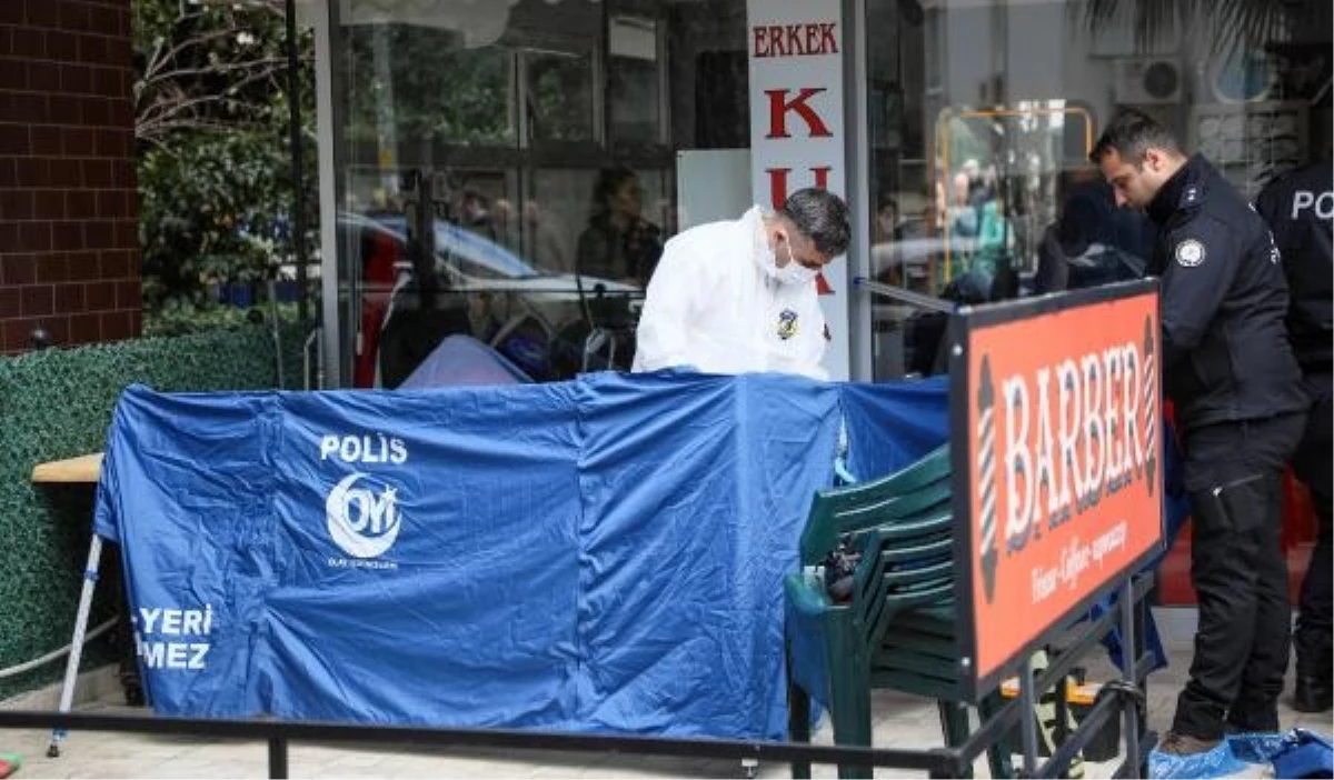 Antalya\'da bir berber dükkanının önündeki sandalyede ölü bulundu