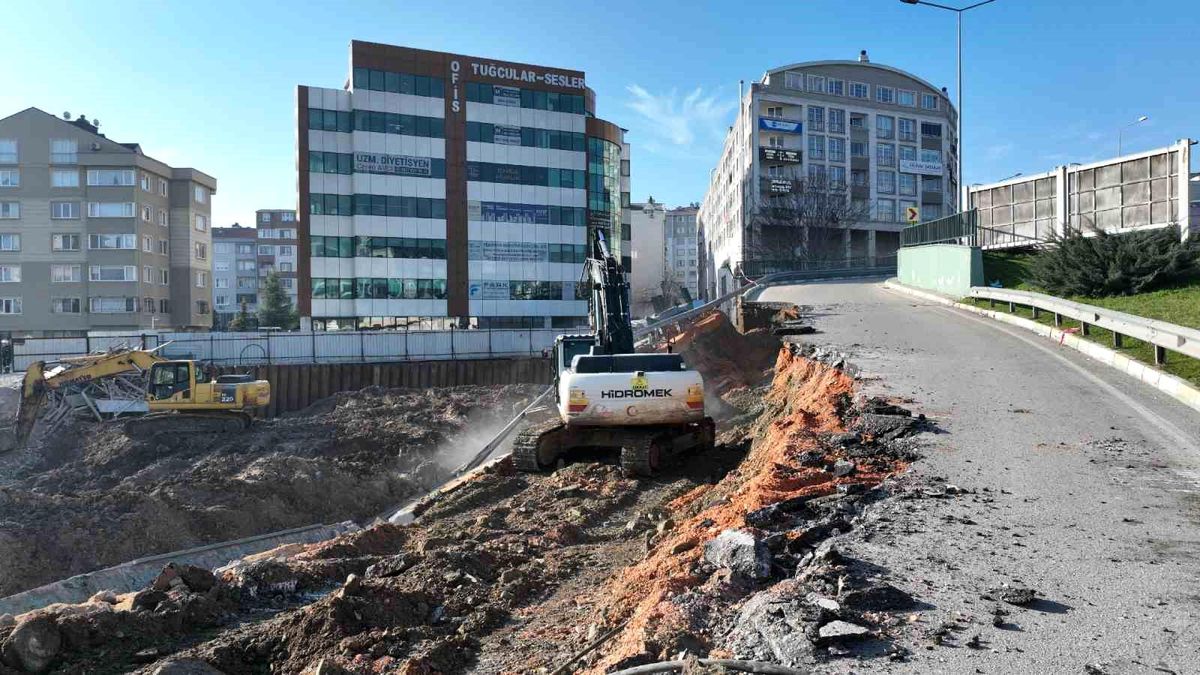 Bursa\'da İnşaat Çökmesi Sonrası Çalışmalar Başladı