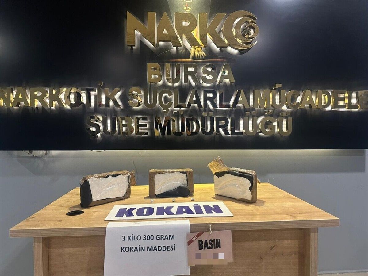 Bursa\'da 3 kilo 300 gram kokain ele geçirildi, 1 şüpheli gözaltına alındı