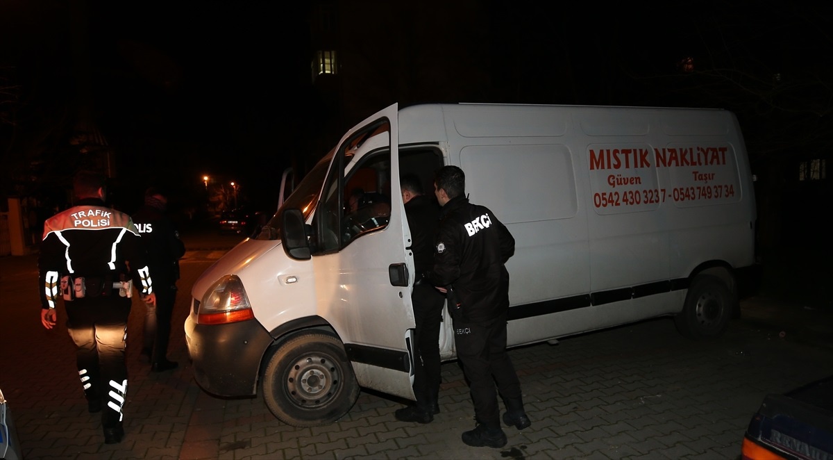 Çanakkale\'de 15 Afganistan uyruklu düzensiz göçmen yakalandı