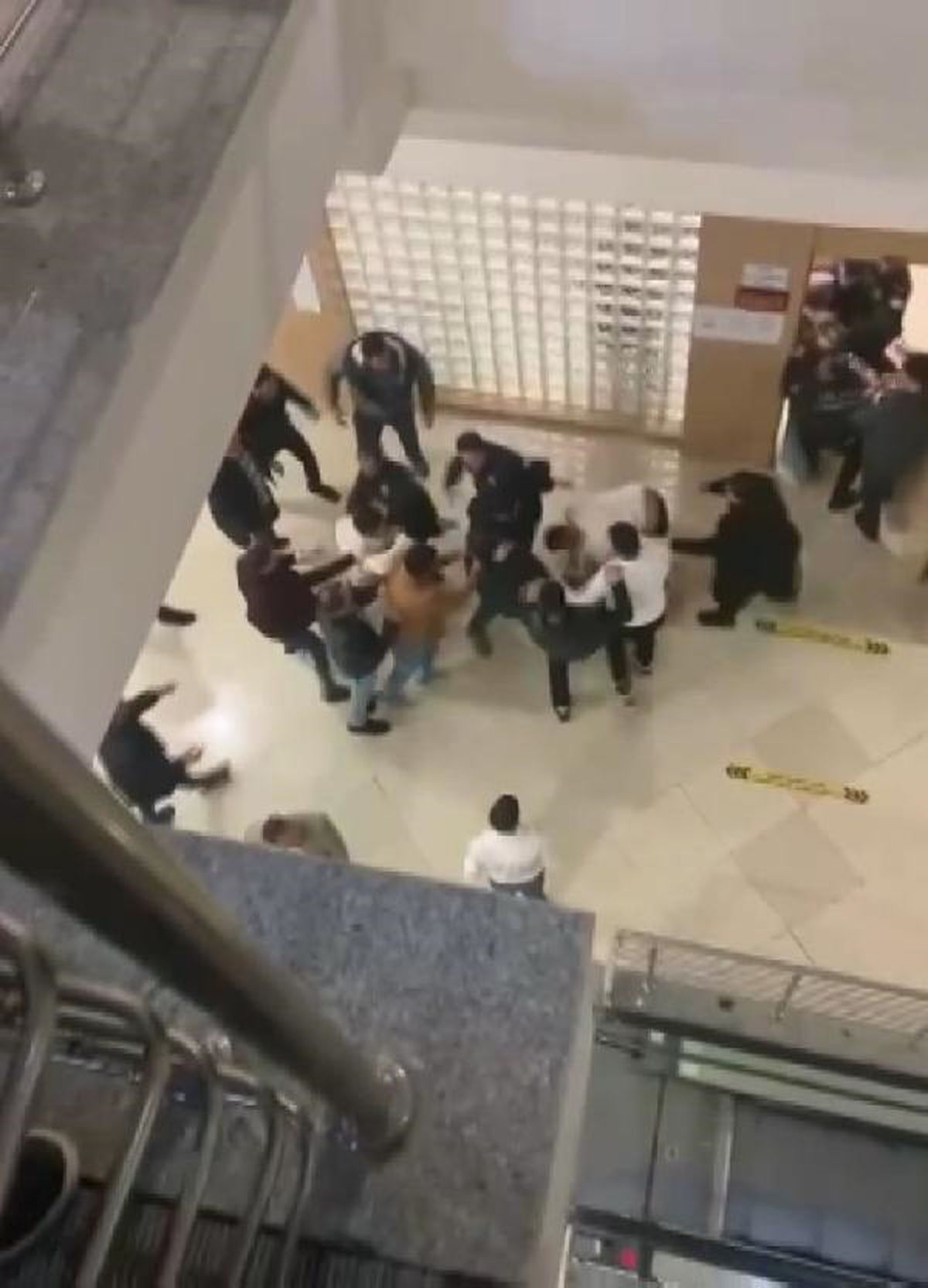 Pendik\'te alacak verecek kavgası duruşmasında yeni kavga çıktı
