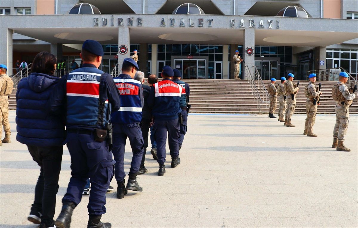 Edirne\'de 120 şüpheli jandarma tarafından yakalandı