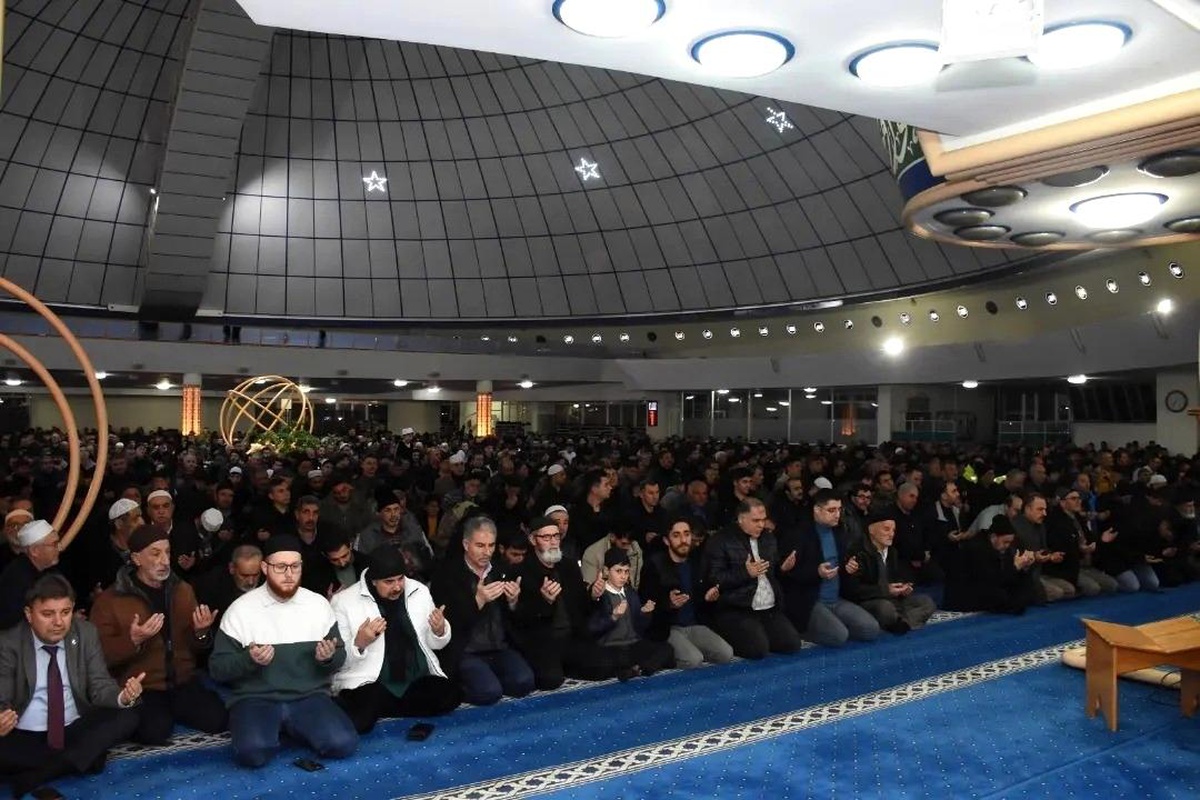 Erzincan\'da deprem şehitleri için Mevlit programı düzenlendi