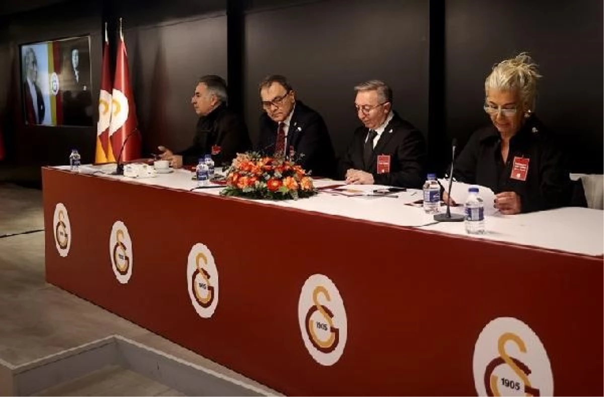 Galatasaray Divan Kurulu Toplantısında Deprem Yardımları Konuşuldu