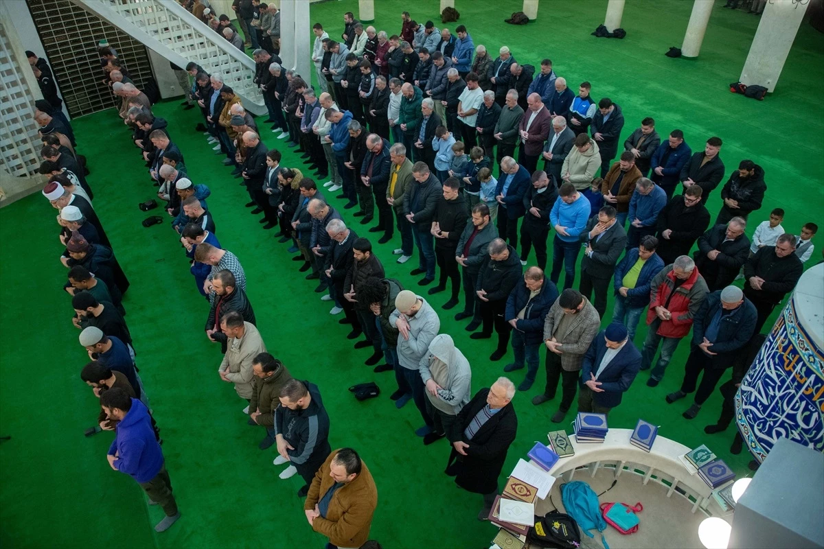 Zagreb\'deki Miraç Kandili\'nde Kahramanmaraş depremi kurbanları için dua edildi