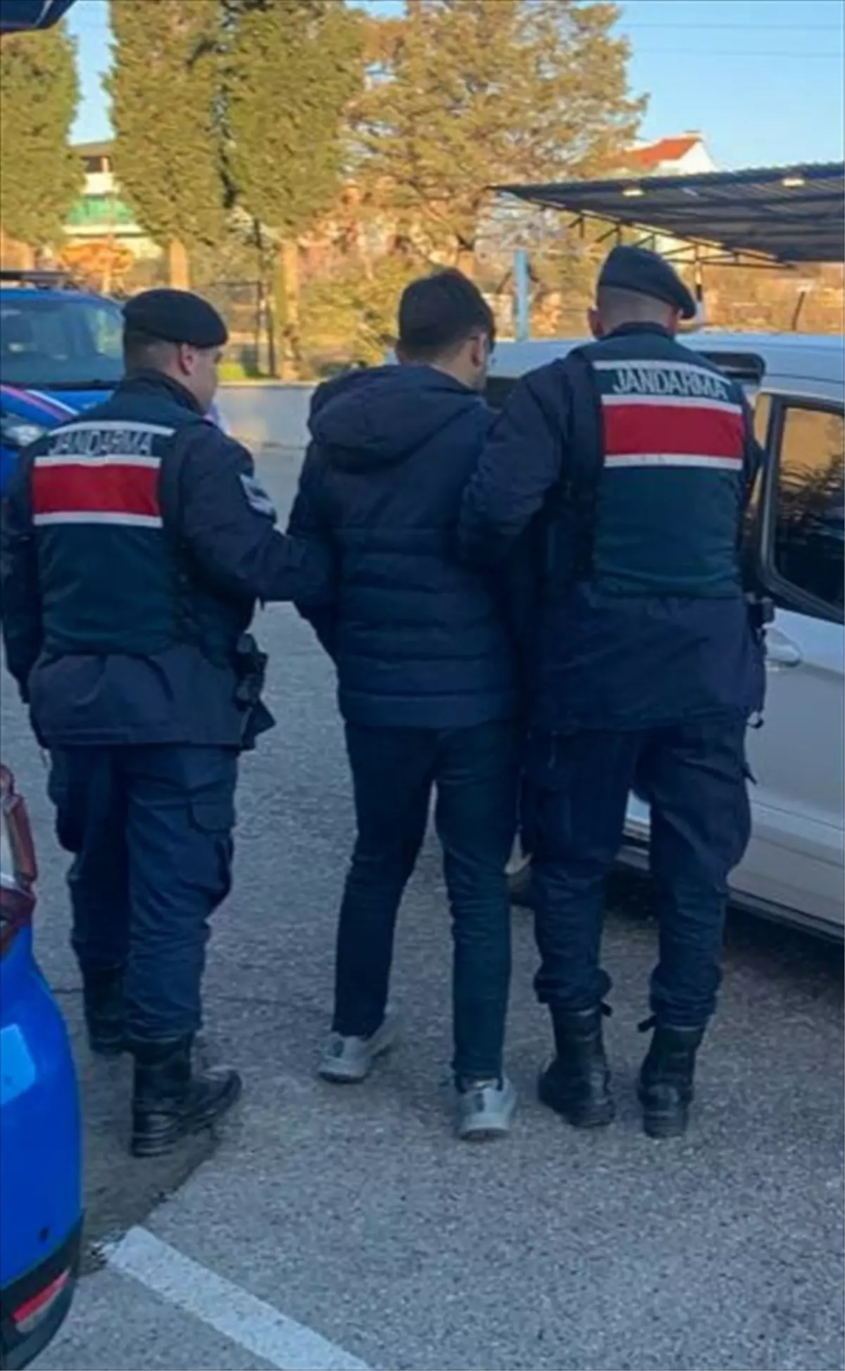 İzmir merkezli FETÖ operasyonunda 19 şüpheli gözaltına alındı