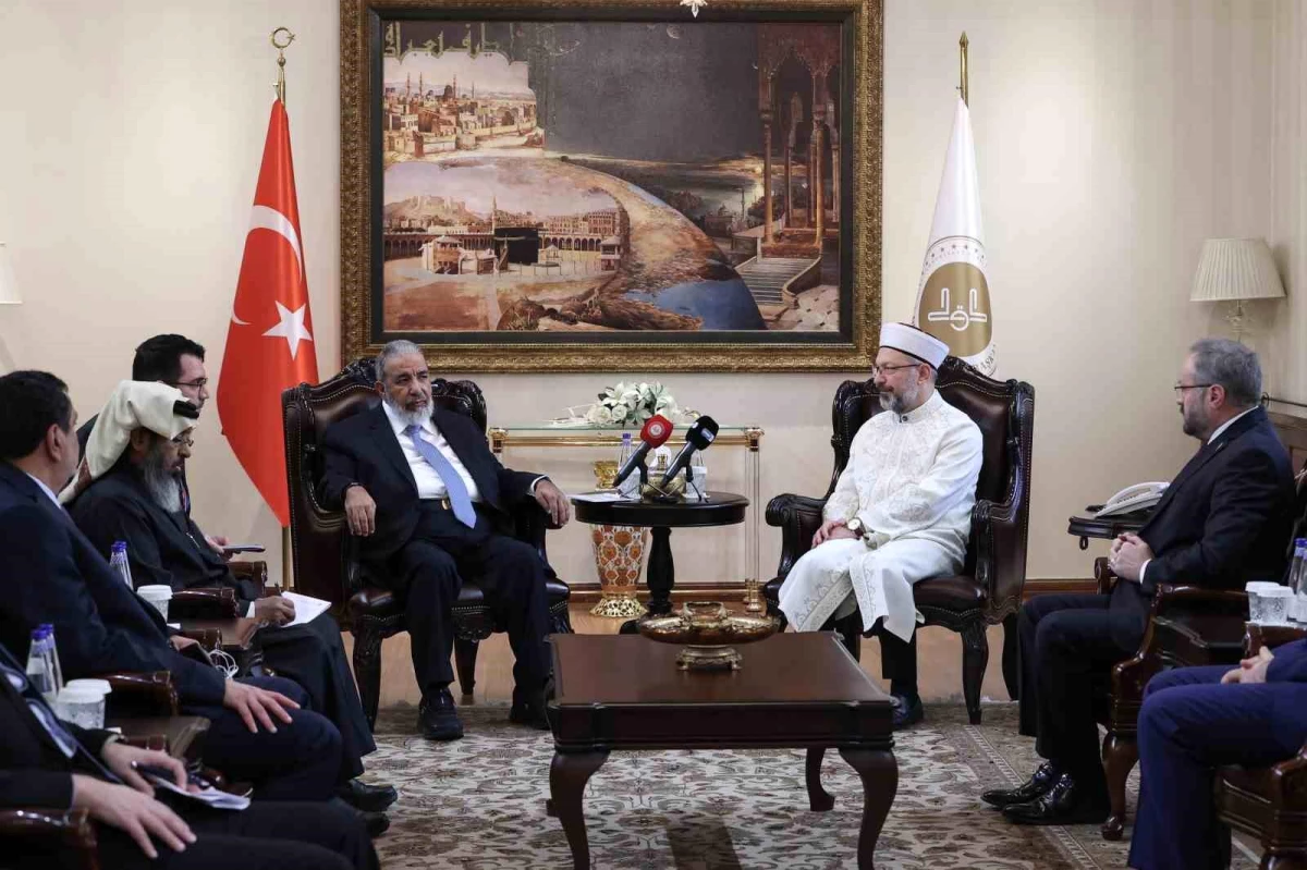 Diyanet İşleri Başkanı Ali Erbaş, Katar Vakıflar ve İslam İşleri Bakanı ile görüştü