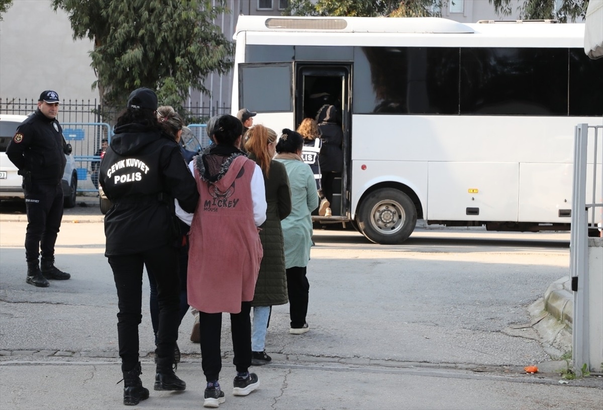 Mersin\'de hırsızlık şebekesine operasyon: 8 tutuklama