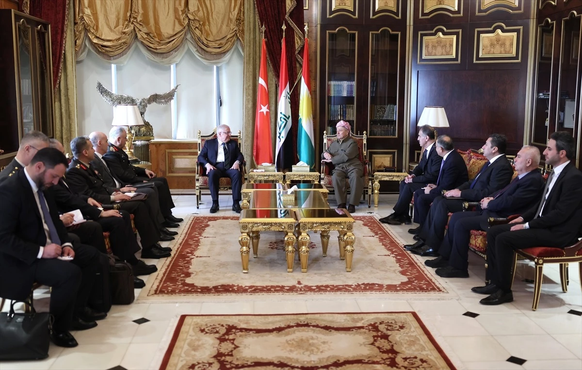 Milli Savunma Bakanı Yaşar Güler, Irak Kürdistan Demokrat Partisi Başkanı Mesut Barzani ile görüştü