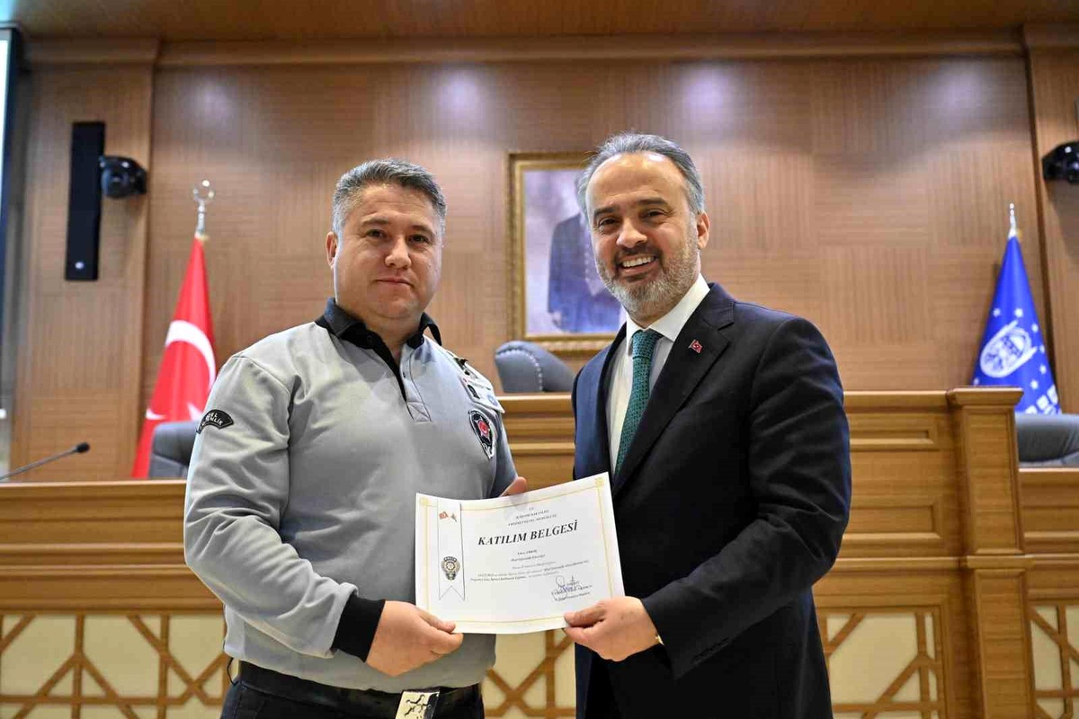 Bursa Büyükşehir Belediyesi Personeline Sertifikaları Verildi