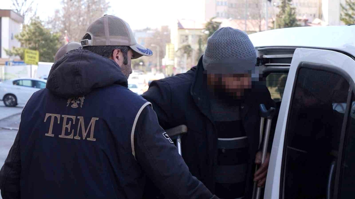 Kırıkkale\'de DEAŞ Operasyonunda Yabancı Uyruklu Şüpheli Yakalandı