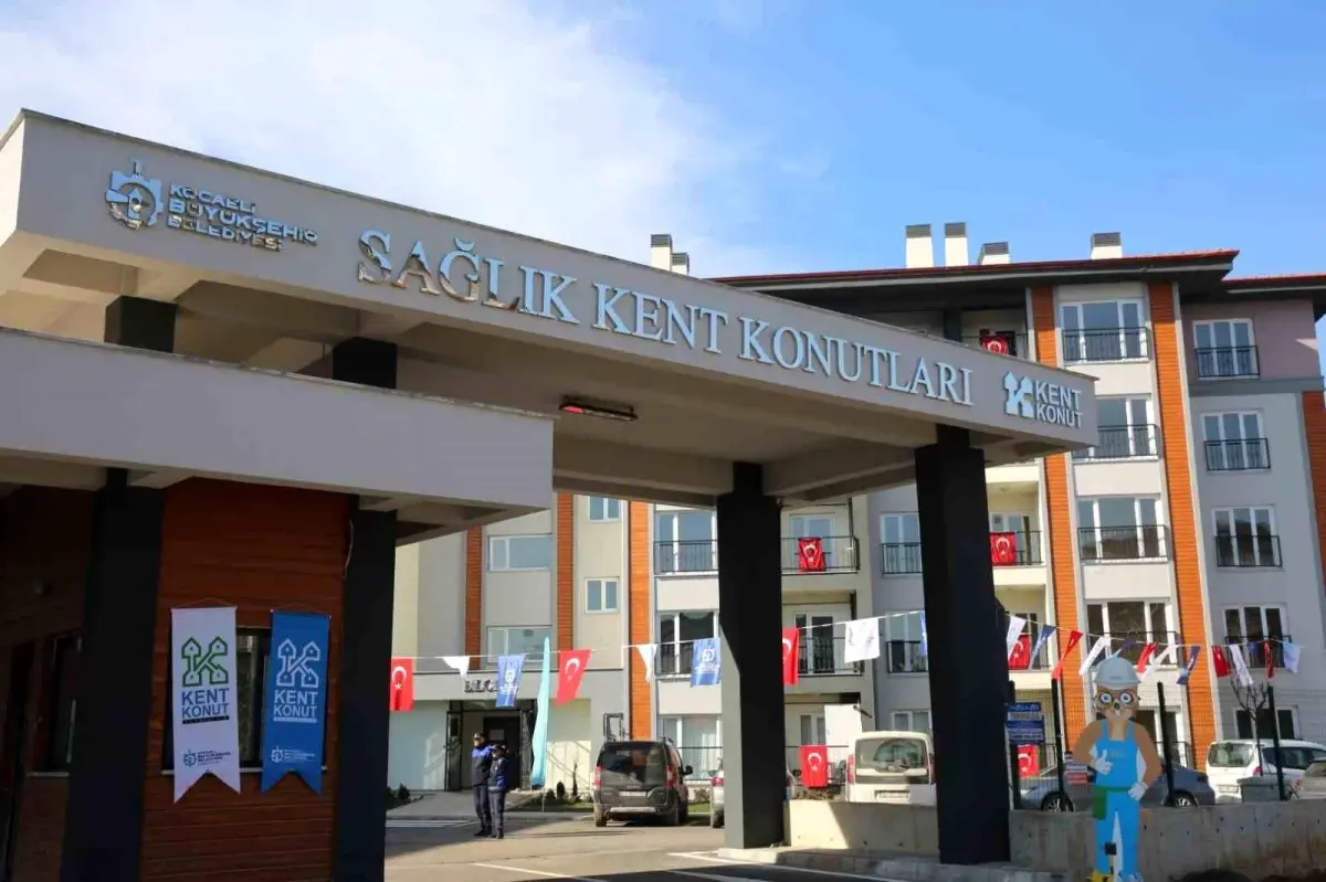 Kocaeli\'de Sağlık Çalışanları İçin Konut Teslimi Yapıldı