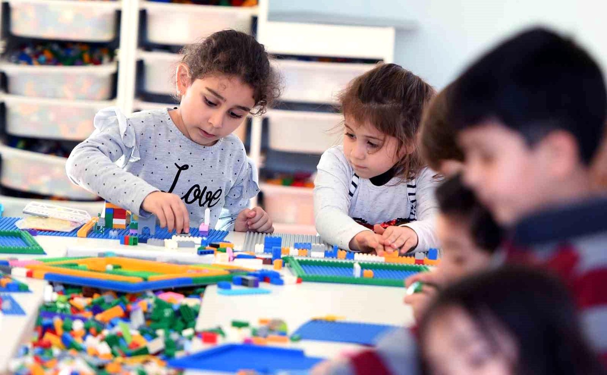 Muratpaşa Belediyesi\'nin Teneffüs Parkı\'nda Yarıyıl Tatili Etkinlikleri