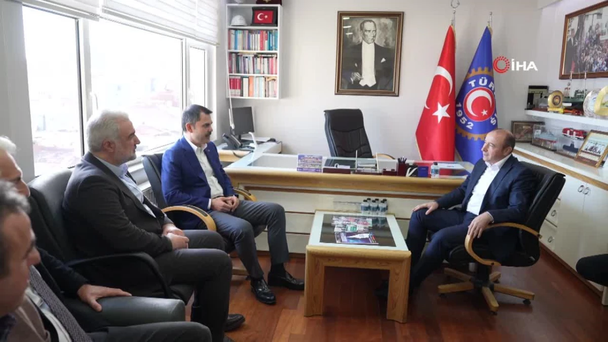 Murat Kurum, Türk-İş 1. Bölge Şubesi\'ni ziyaret etti