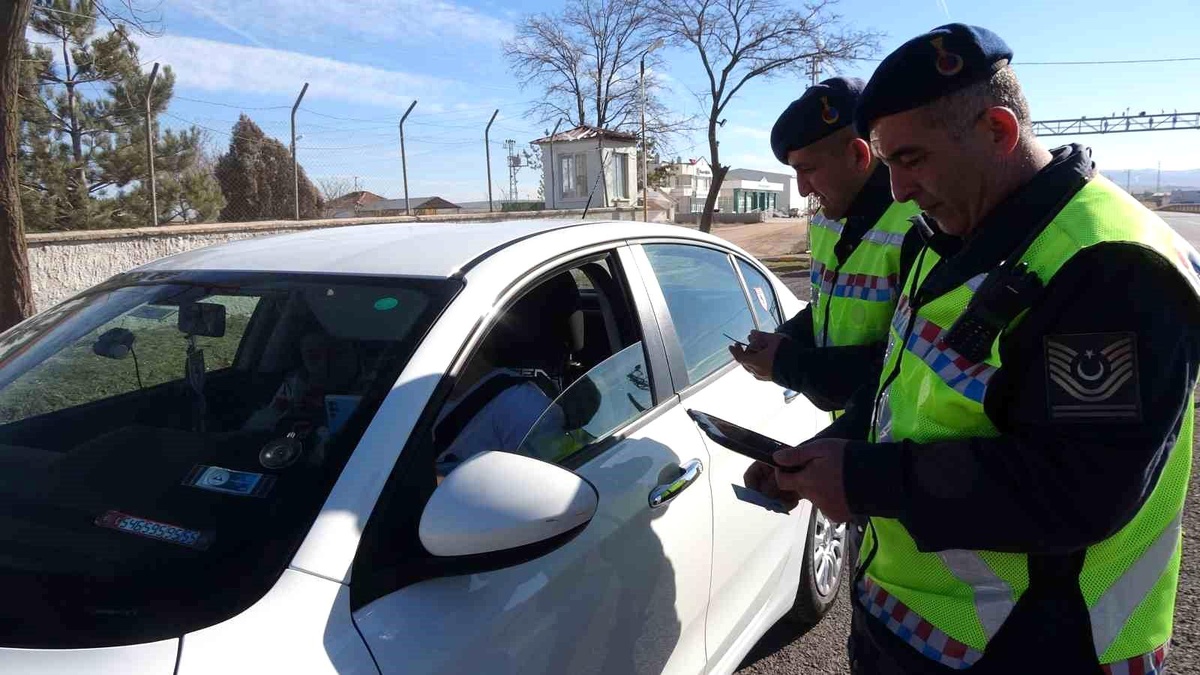 Yozgat\'ta Hava Aracıyla Trafik Denetimi: 10 Sürücü İhlalde Bulundu