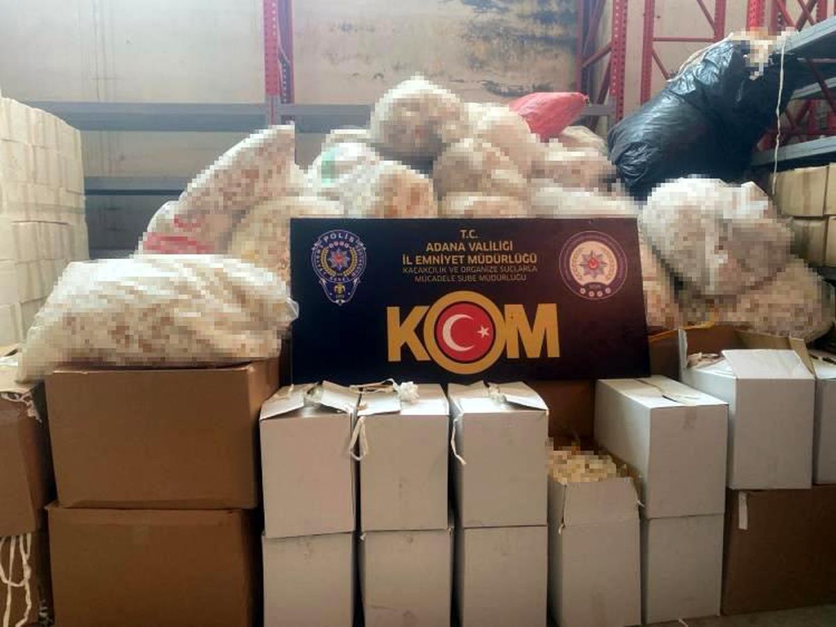 Adana\'da 10 Milyon TL Değerinde Gümrük Kaçağı Makaron Ele Geçirildi
