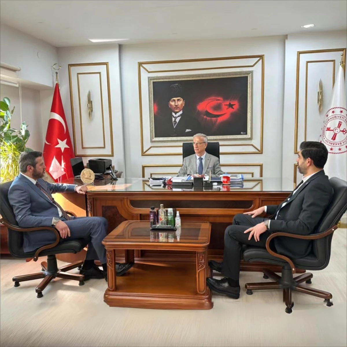 AK Parti Karabük Belediye Başkan Adayı Özkan Çetinkaya, ziyaretlerde bulundu