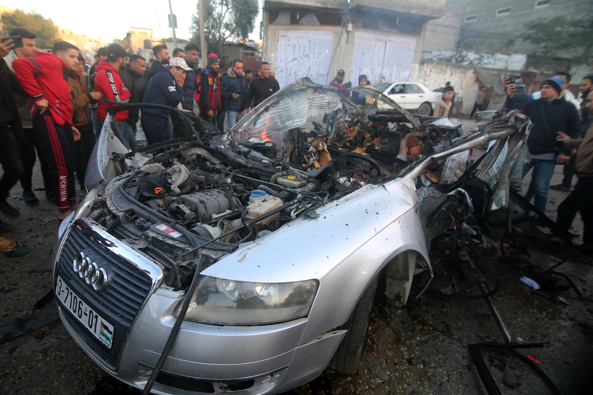 İsrail bombardımanları sonucu 12 Filistinli hayatını kaybetti