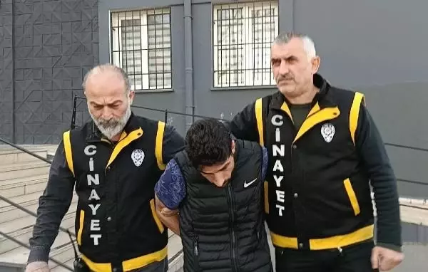 Ailesini katleden zanl�: "Babam �vey evlat muamelesi yap�yordu"