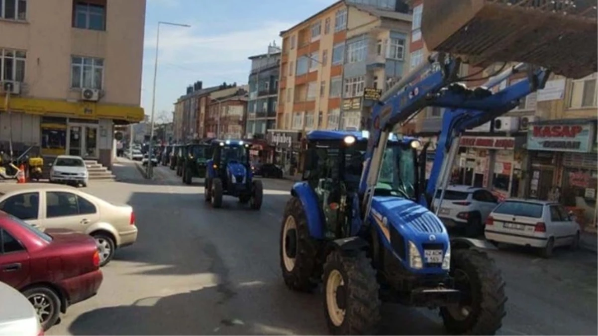 Konya\'da çiftçilerden traktör konvoylu eylem