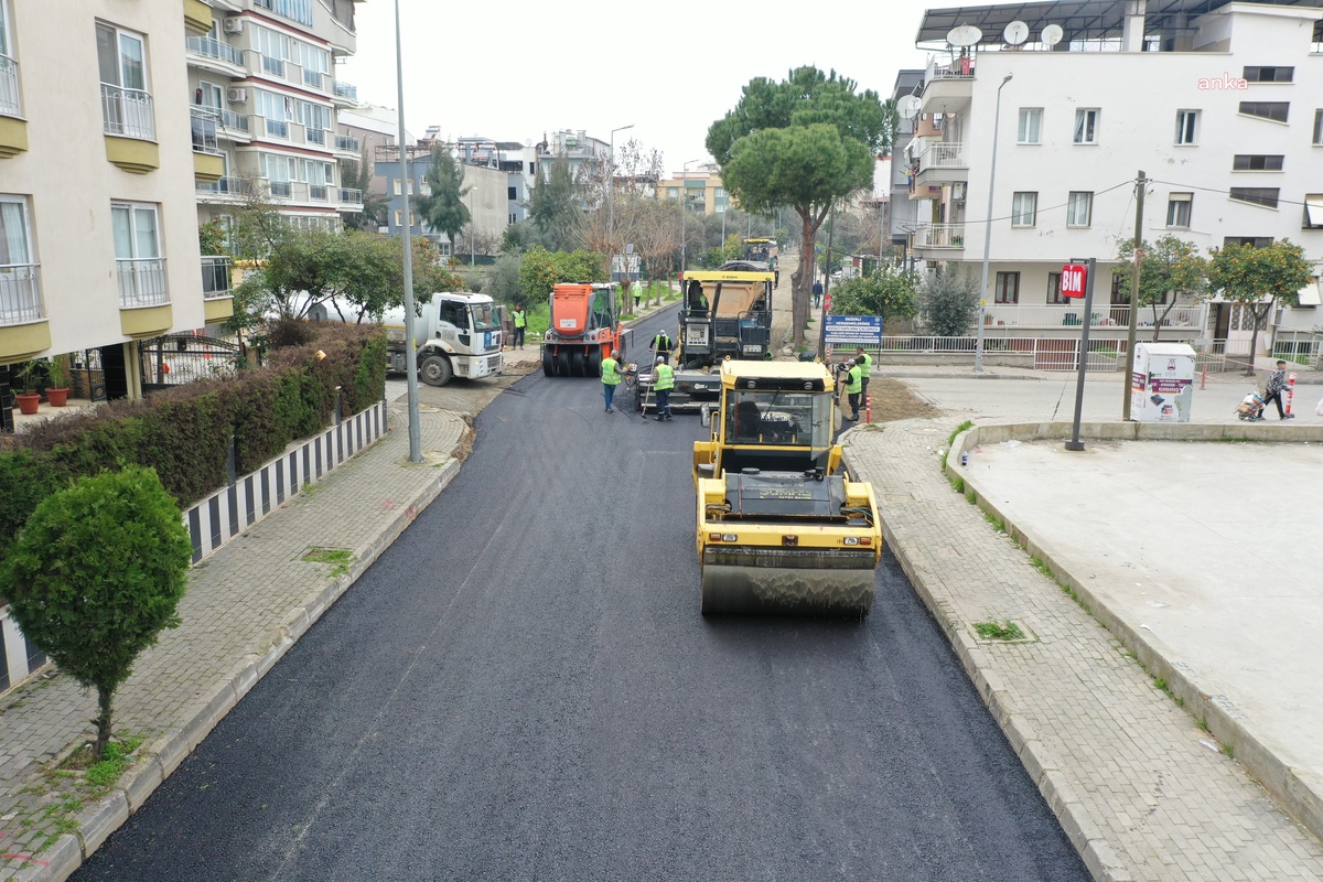 Aydın Büyükşehir Belediyesi Efeler ilçesinde yol yapım çalışmalarını sürdürüyor