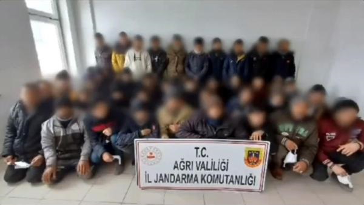 İçişleri Bakanı: \'Kalkan-11\' Operasyonlarında 123 Göçmen Kaçakçılığı Organizatörü Yakalandı