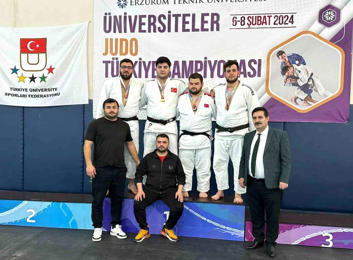 Balıkesir Üniversitesi Sporcuları Türkiye Üniversiteler Judo Şampiyonasında 10 Madalya Kazandı
