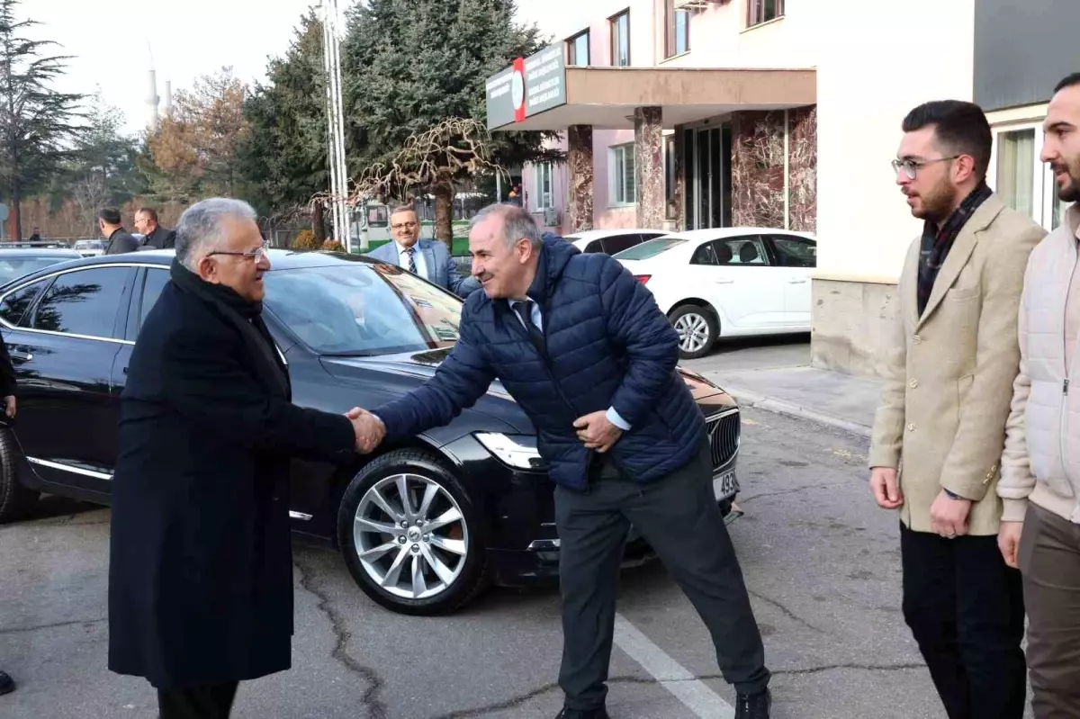 Başkan Büyükkılıç, Belediye Personelini Ziyaret Etti