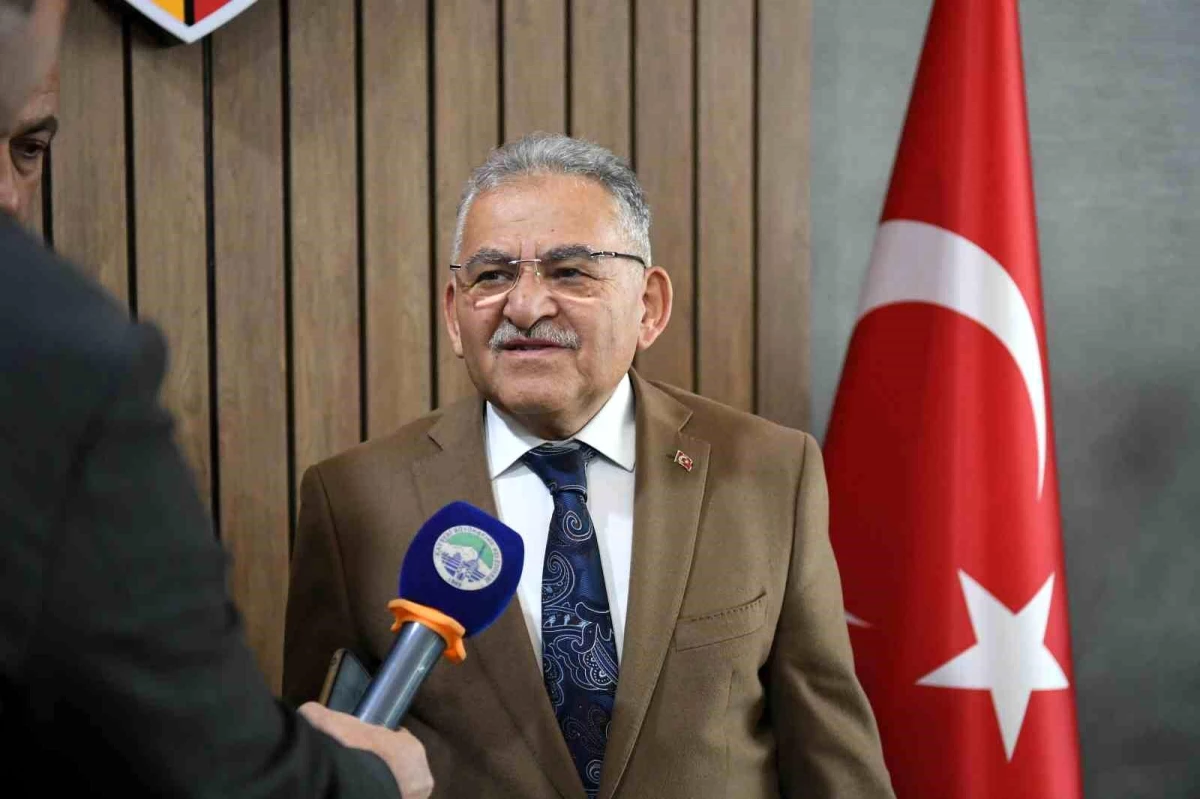 Başkan Büyükkılıç\'tan Kayserispor\'a "transfer tahtası" müjdesi