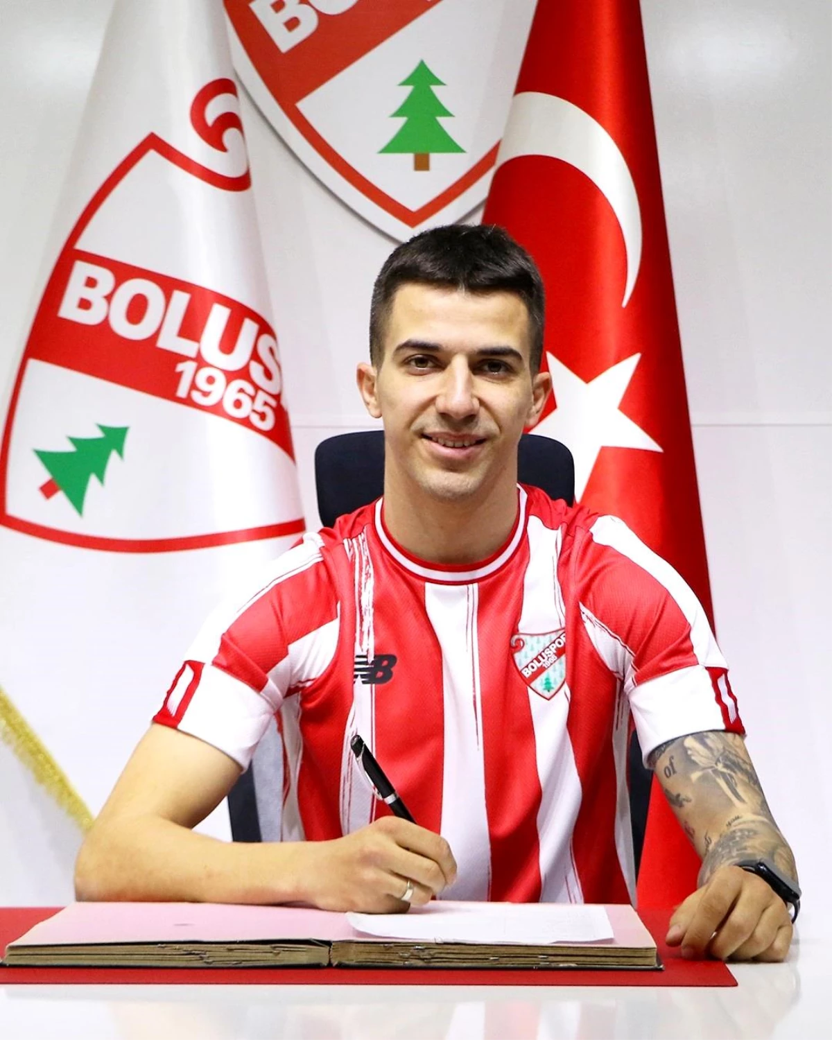 Boluspor, Sırp golcü Petar Gigic ile sözleşme imzaladı