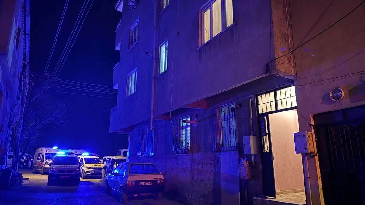 Bursa\'da Bir Kişi Tartıştığı Babasını ve Ailesini Öldürdü
